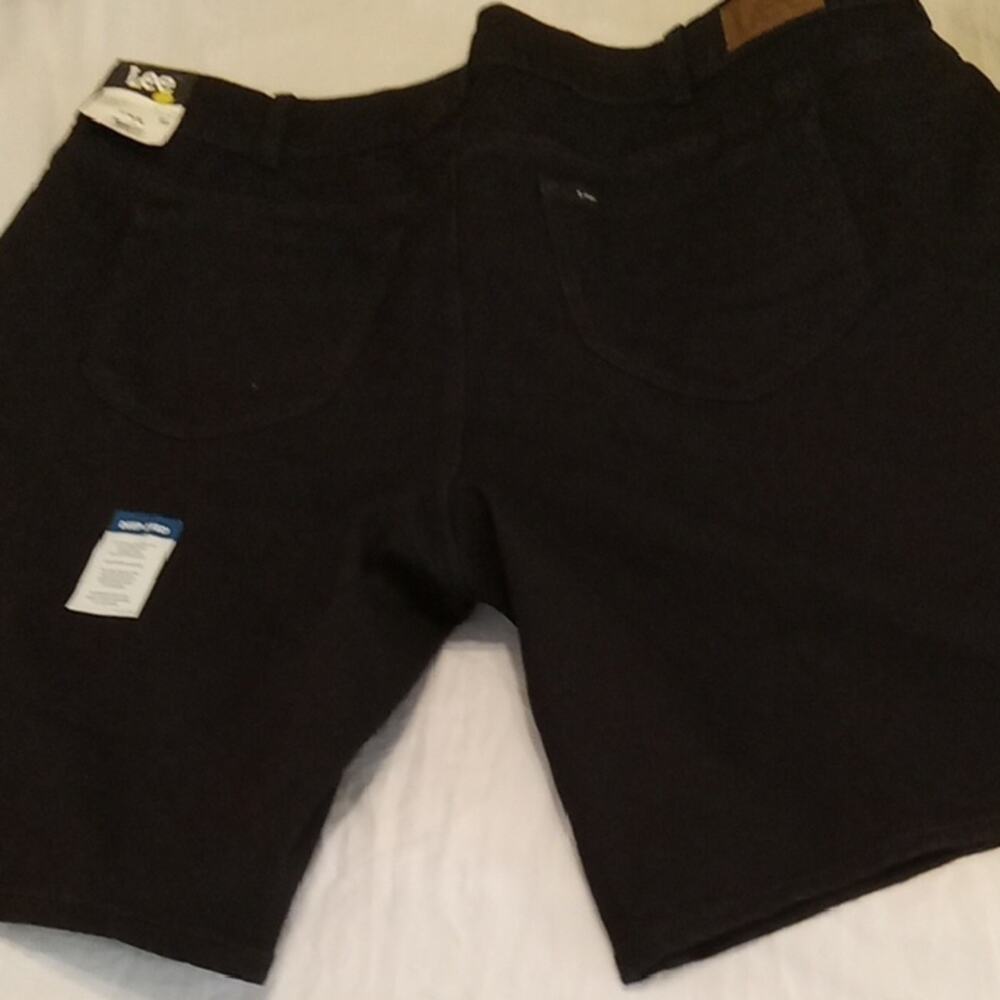 NWT Lee Women's Size 26W Jet Black Bermuda Casual Shorts. Reg Fit, Midrise, - Picture 6 of 9